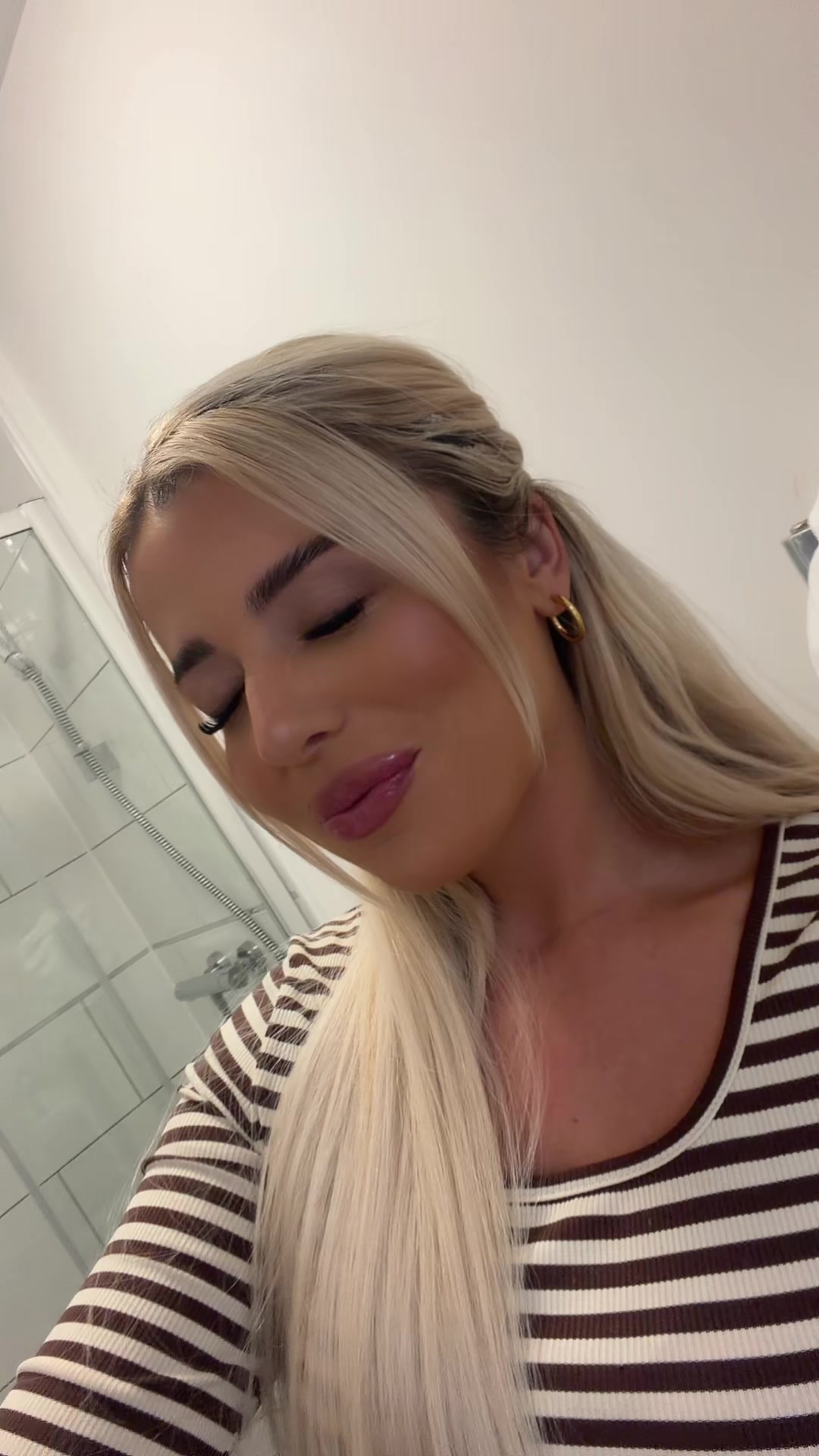 @SophxRose..💜👑