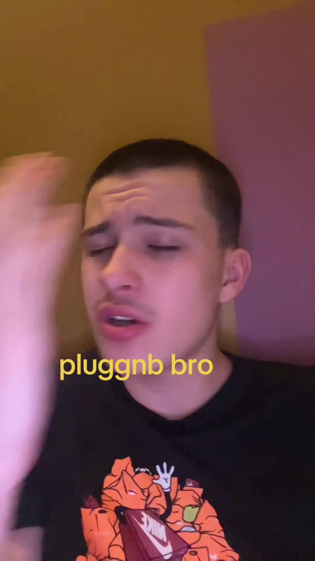@⃟