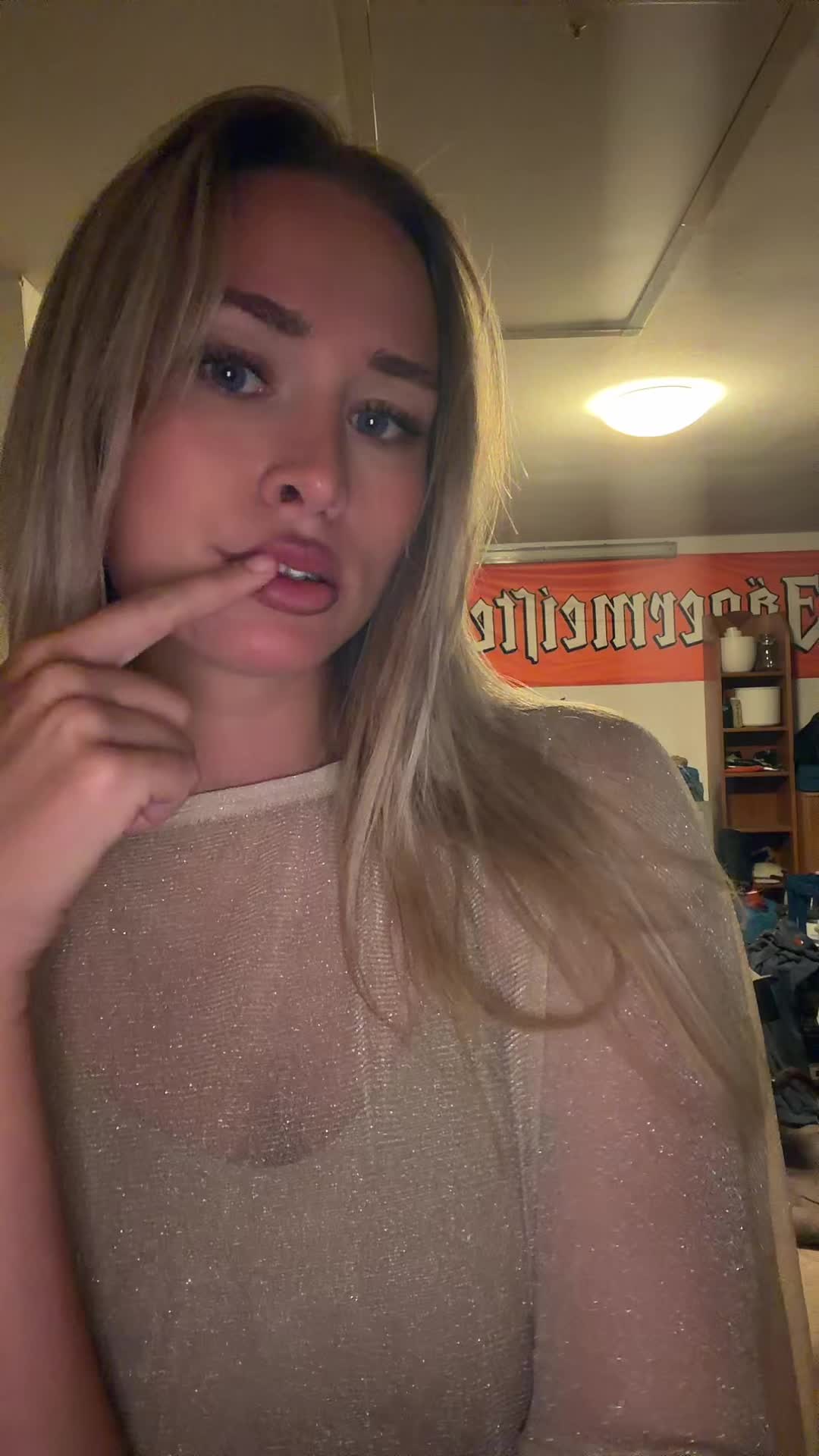 @Larena 🍒🐆