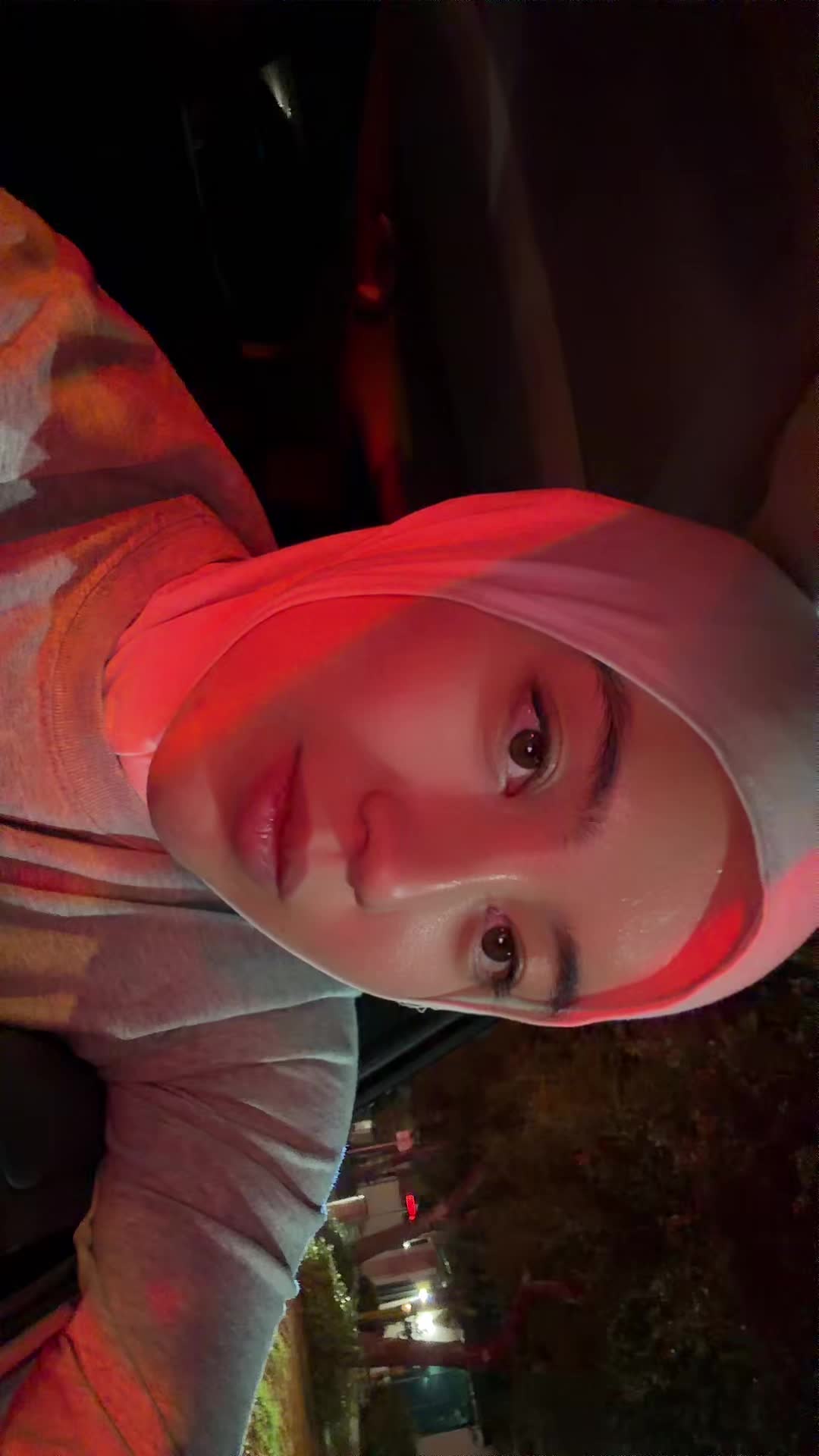 @aknur