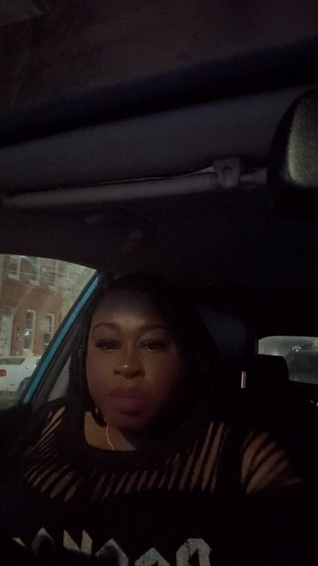 @AmomentWithDanni