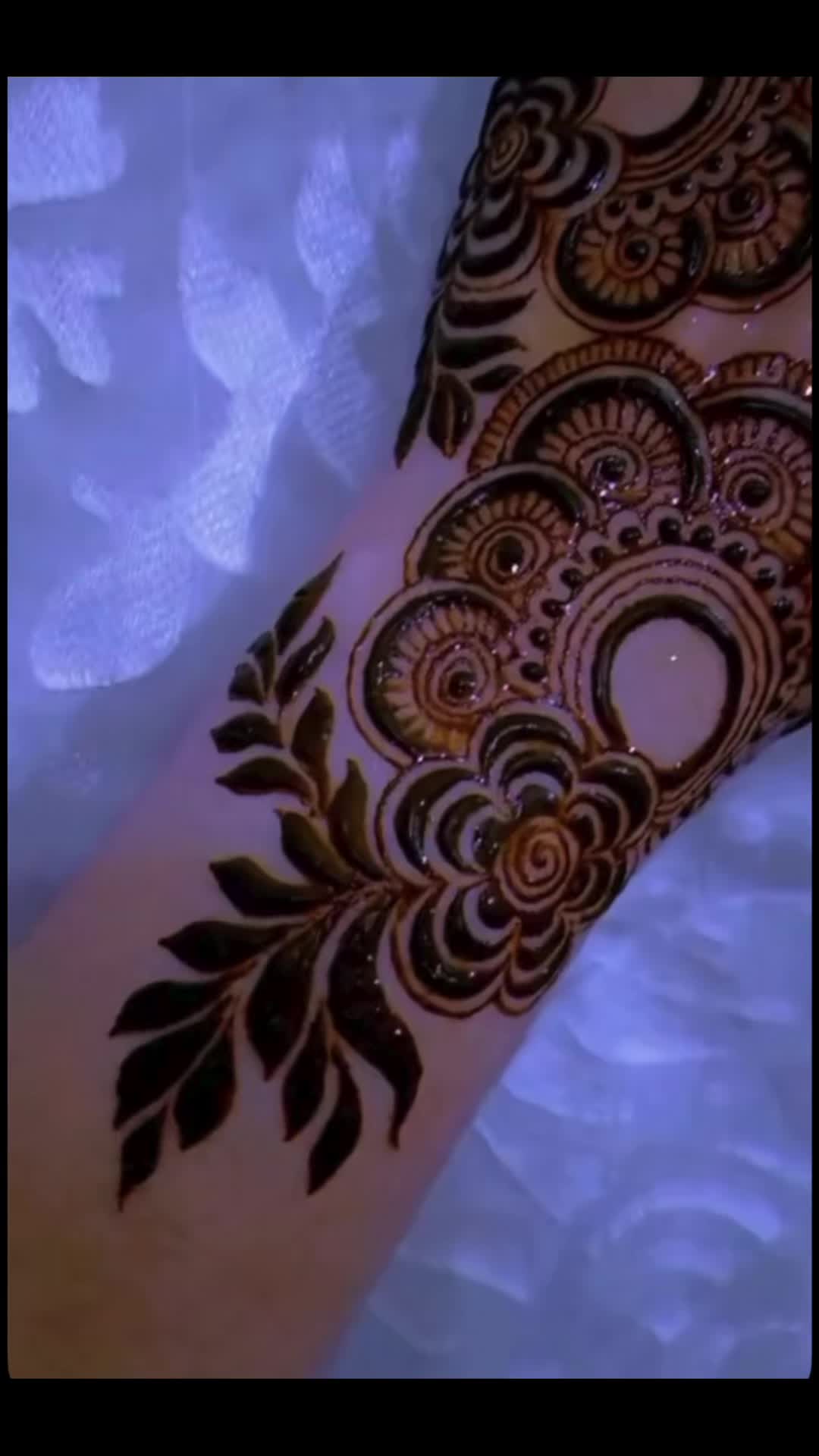 @Henna artist