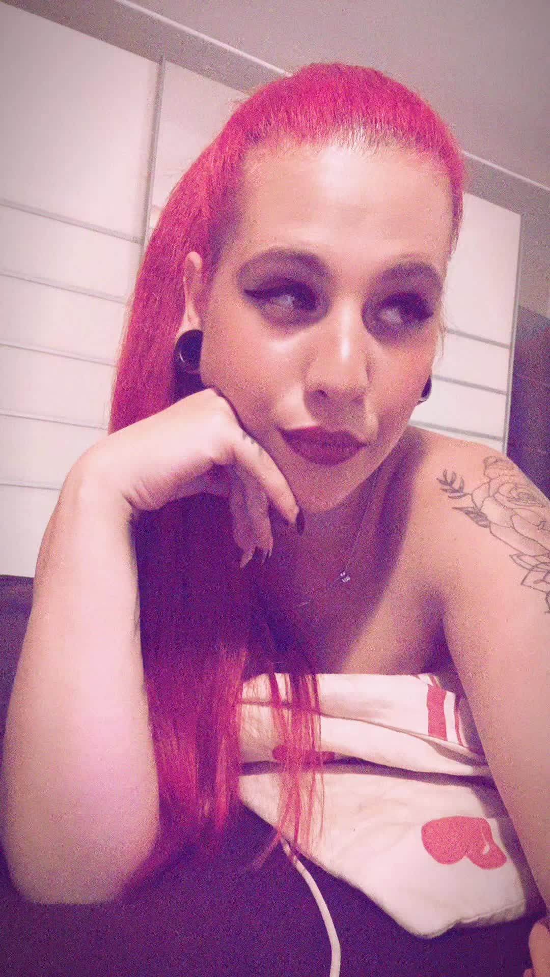 @Vivi😈