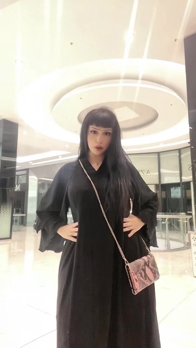 @Aïcha🦇