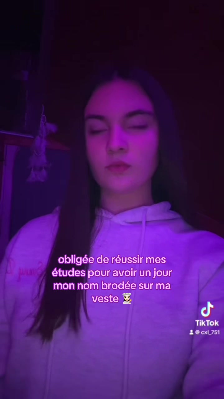@𝓬𝓪𝓶𝓲𝓵𝓵𝓮🌺