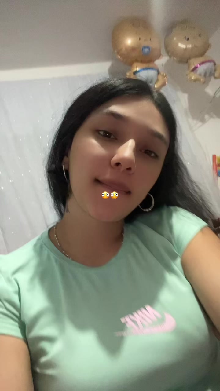 @Ximena C. 🤍