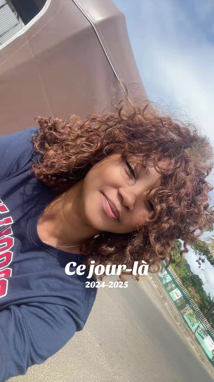 @Lunatique 🇲🇬🇲🇺🇫🇷?