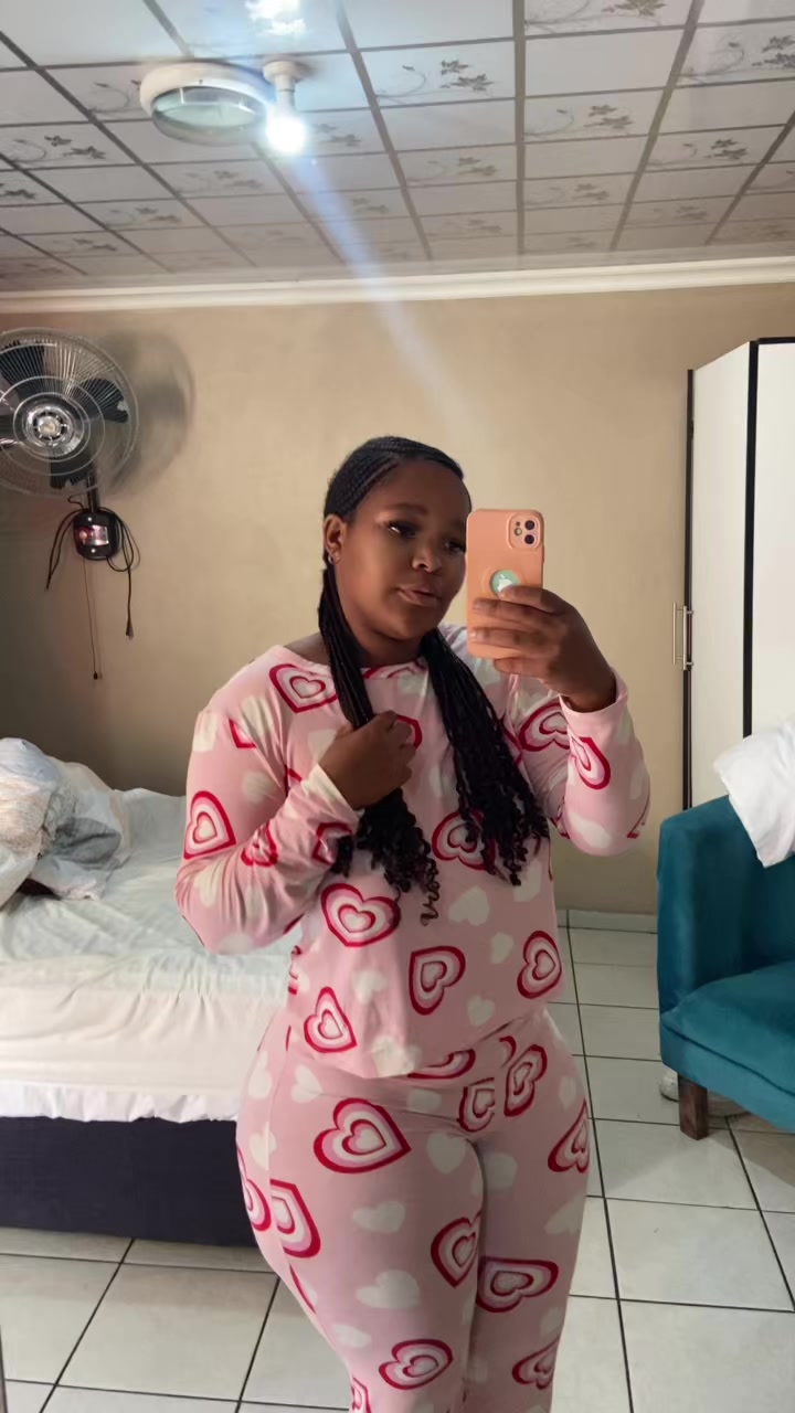 @nelisa