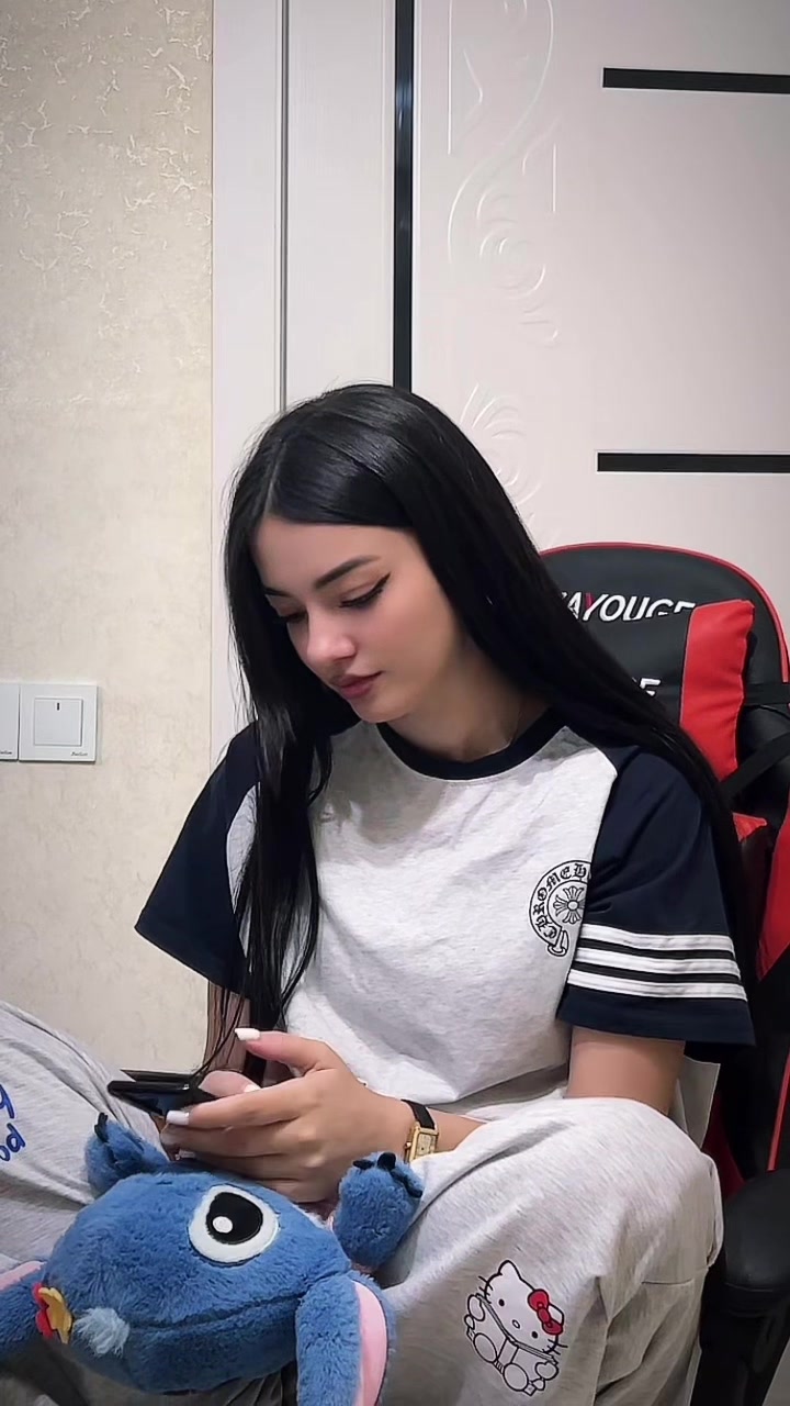 @𝐀𝐫𝐳𝐮𝐌🇦🇿