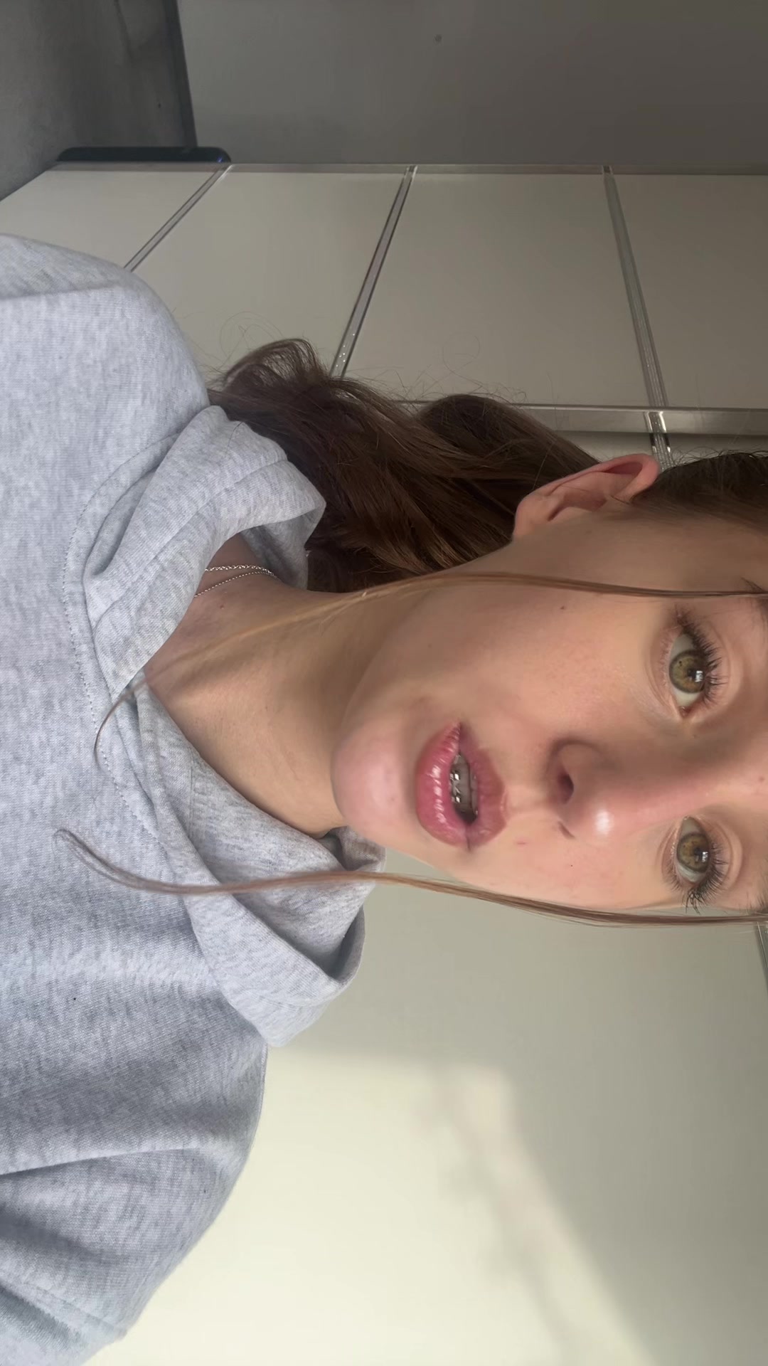 @Laraaa