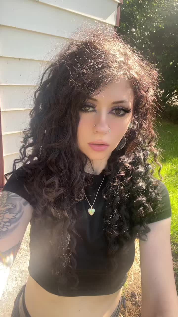 @alexis bones🔪🖤