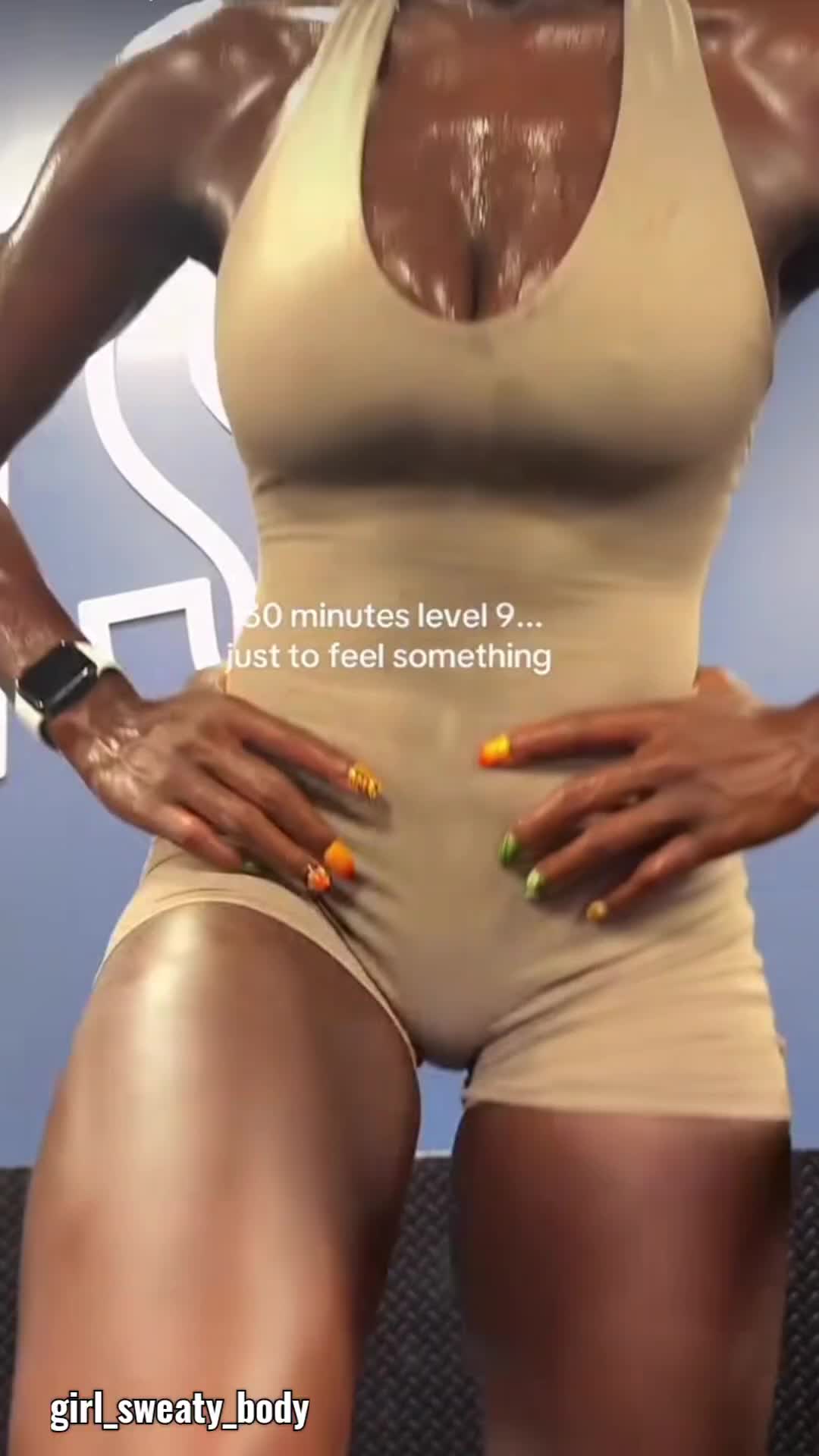 @girl_sweaty_body