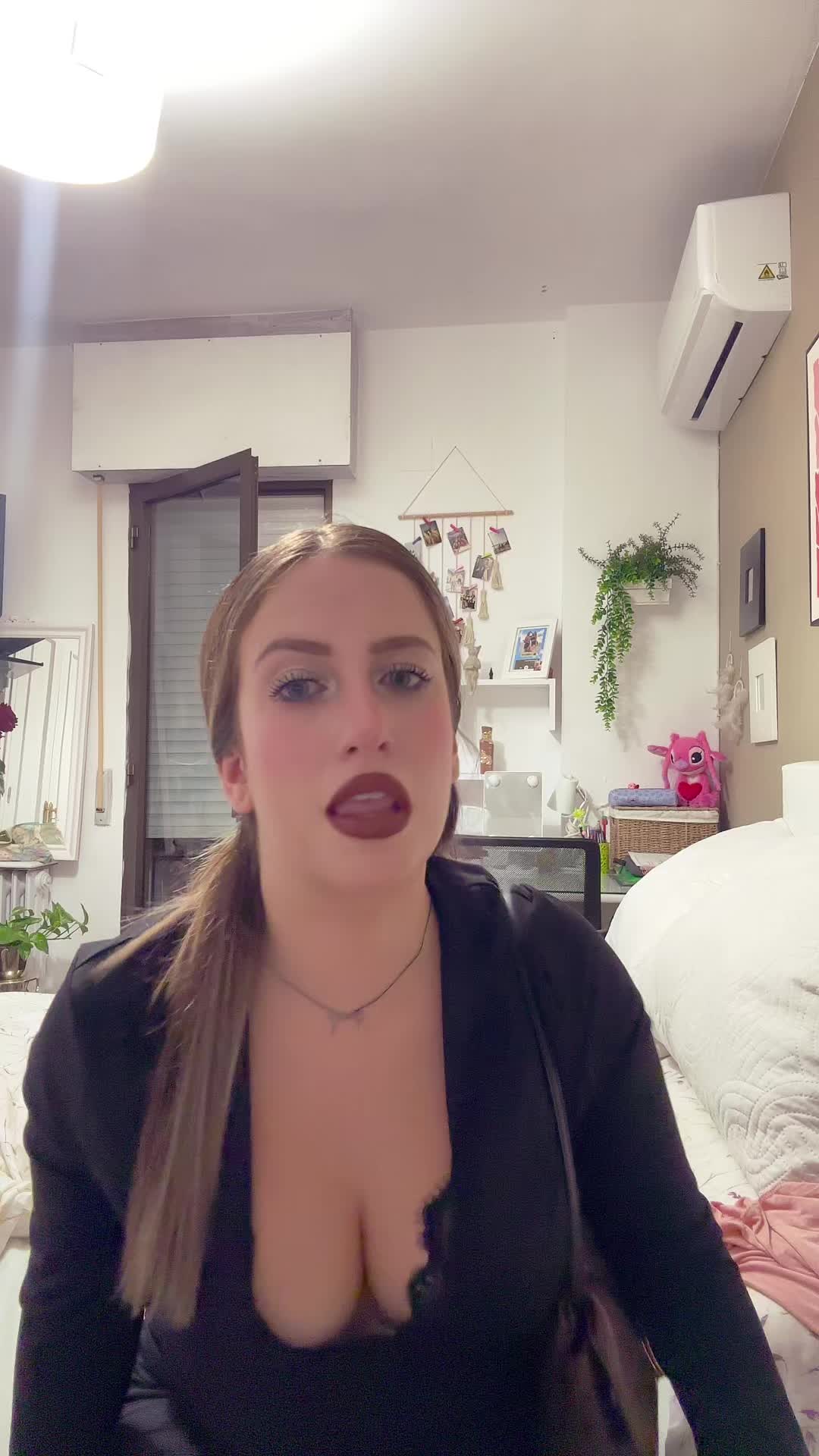 @𝑀 𝑎 𝑟 𝑖 𝑛 𝑎