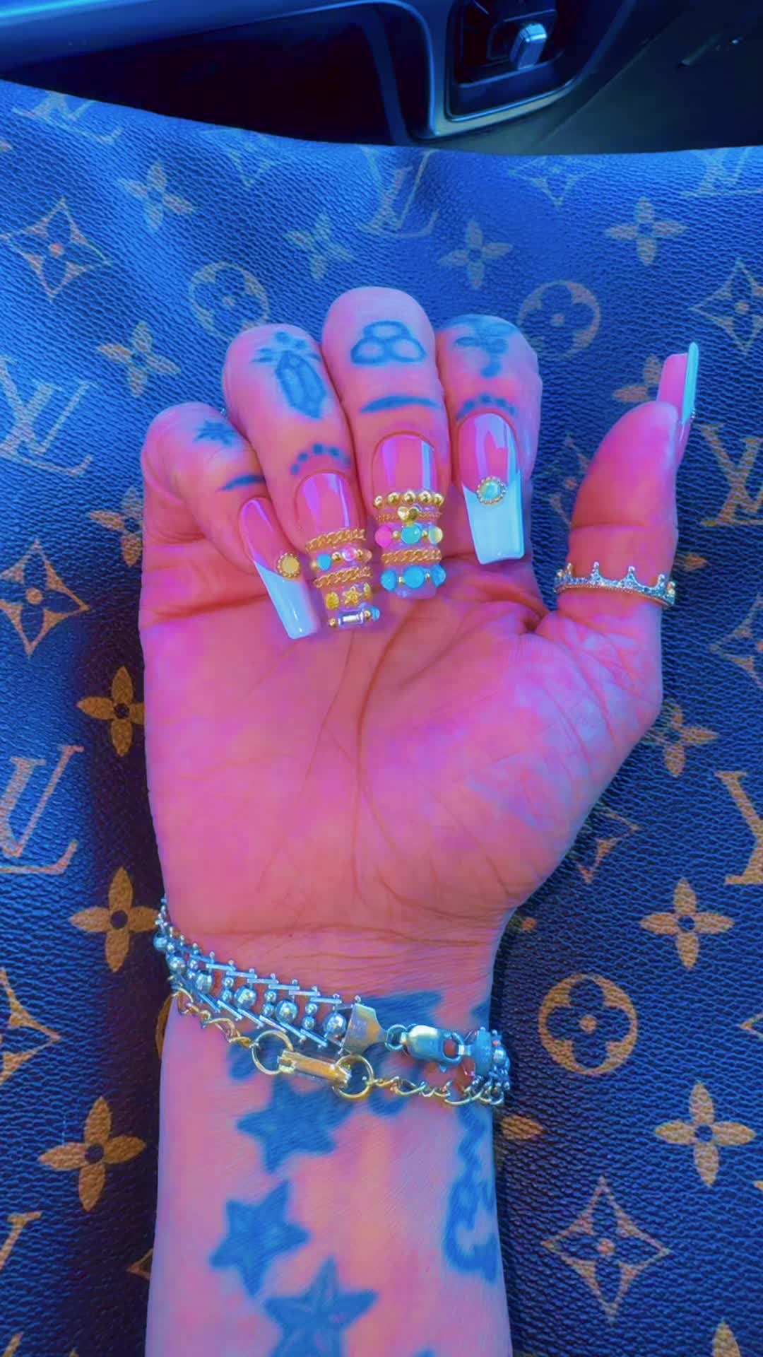 @hippyswaggab