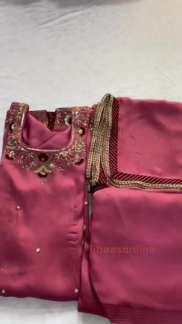 @ਲਿਬਾਸ by ਕੌਰ