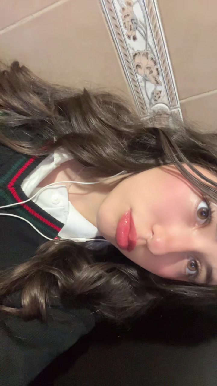 @vanecuab_