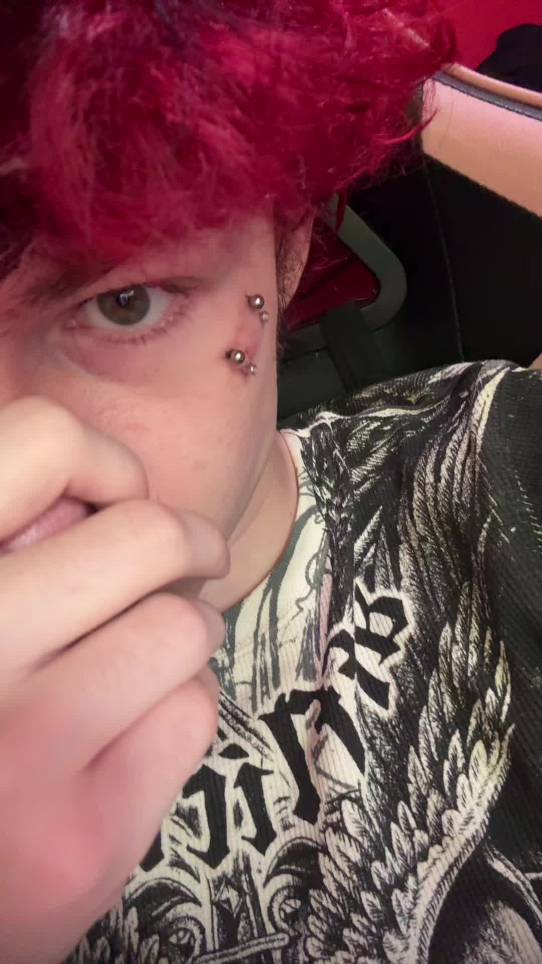 @🦇