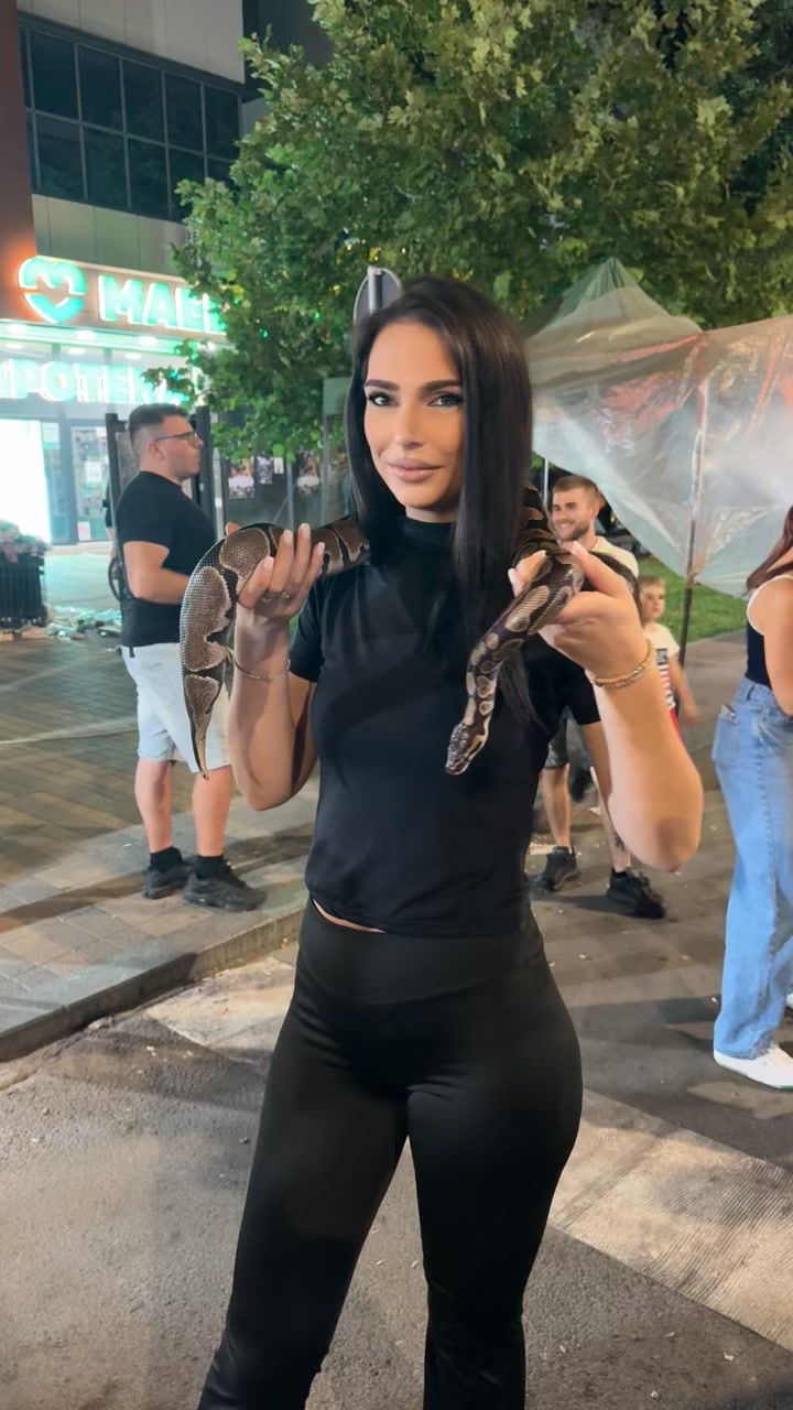 @Sanela Sani