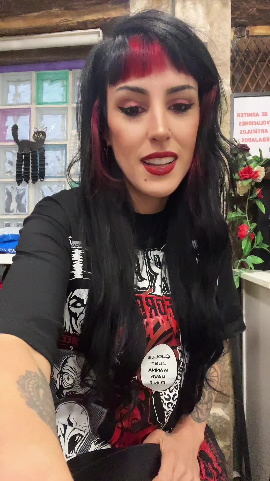 @Artistinta