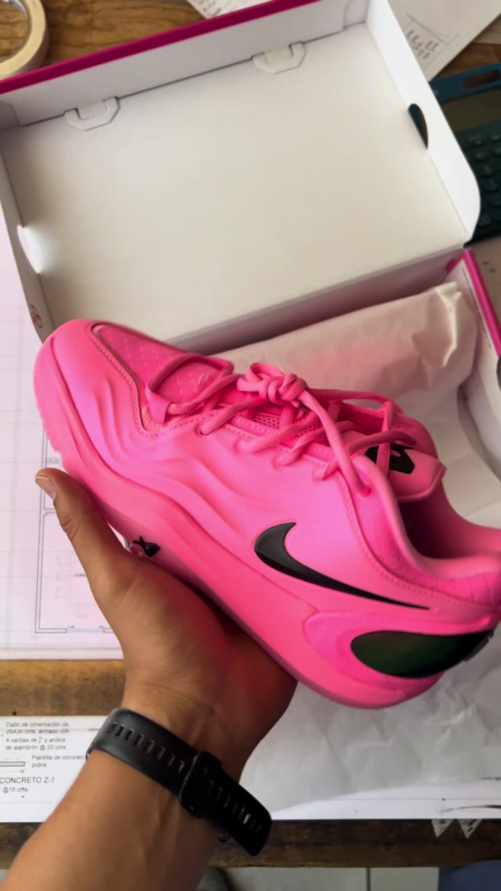 @Chilosneakers