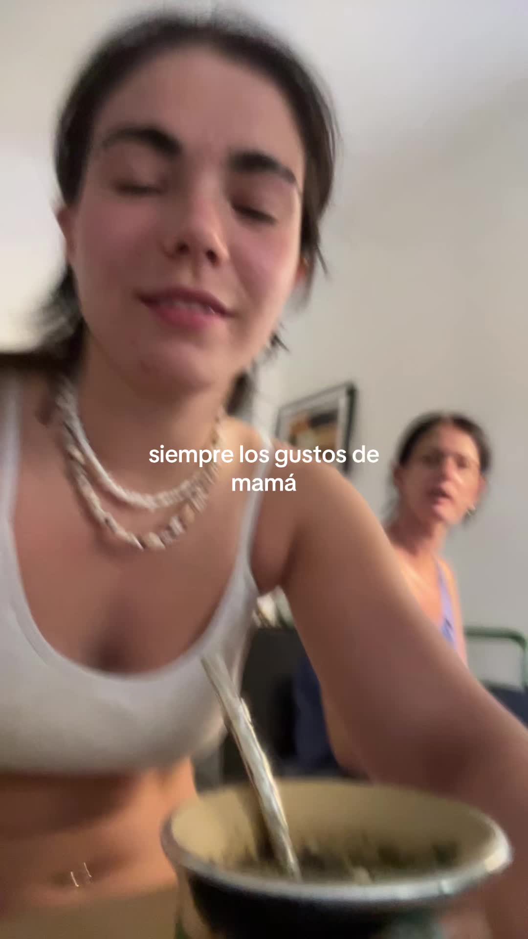 @lola