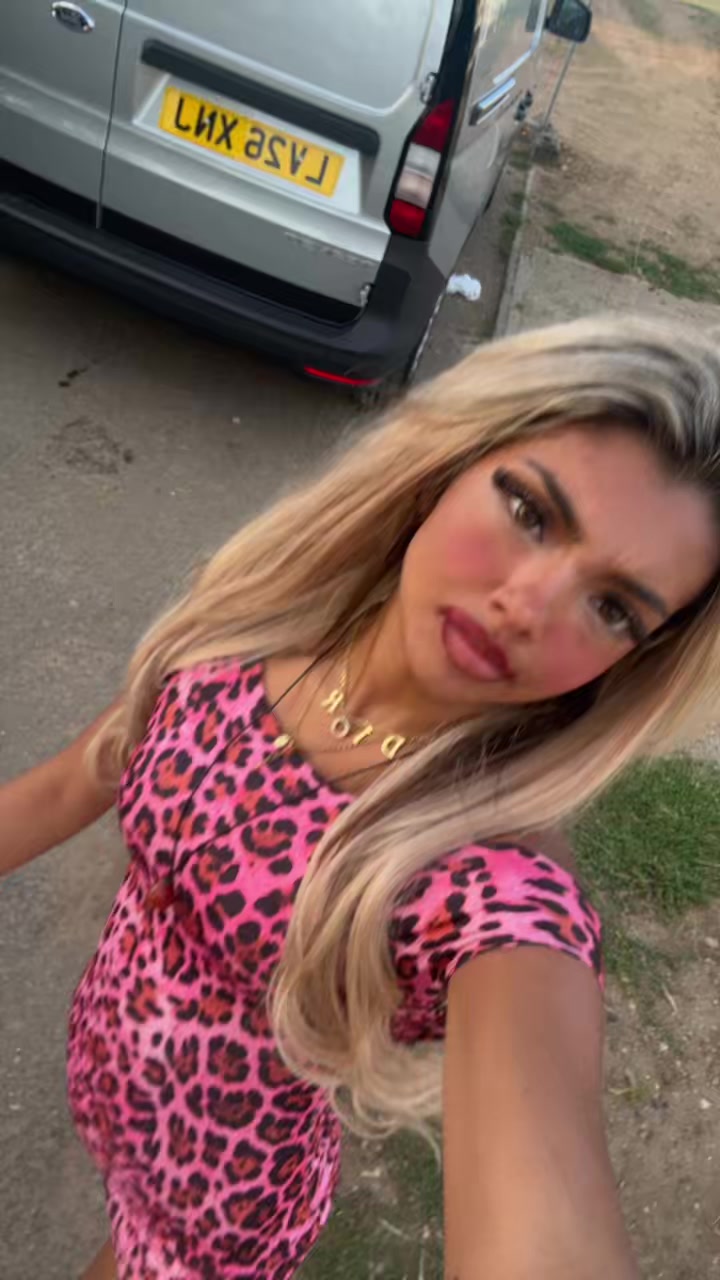 @FRANKIELOUISE          FLH🦋