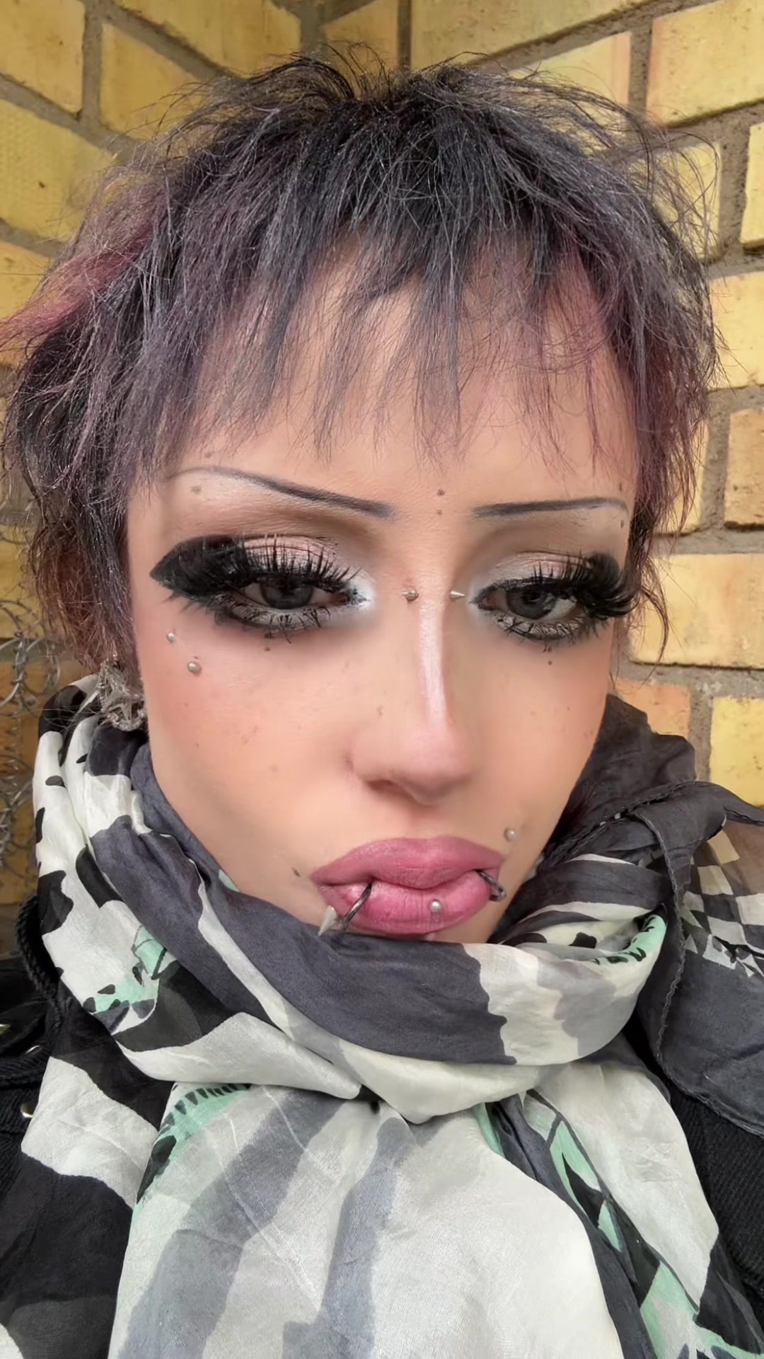 @𖤐Clara𖤐