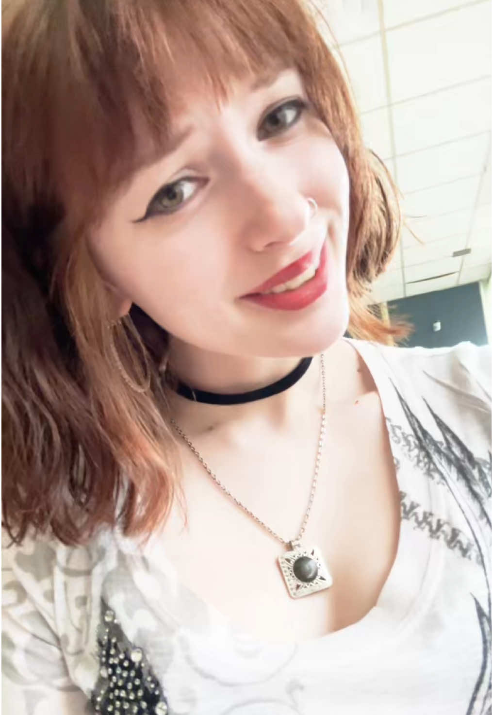 @v <3