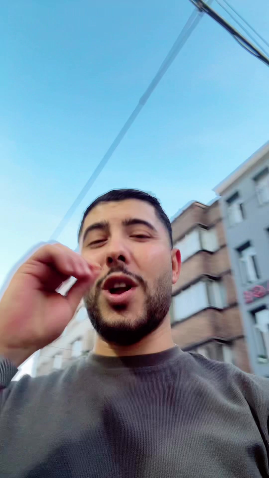 @Les deux frères الاخوين