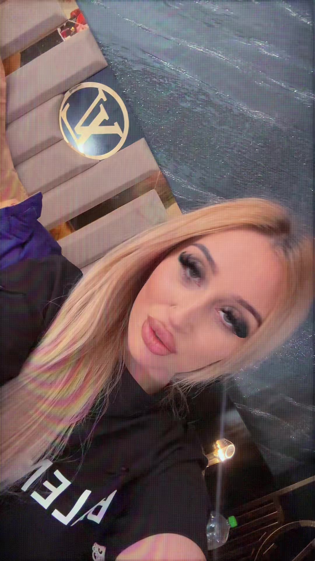 @C💫