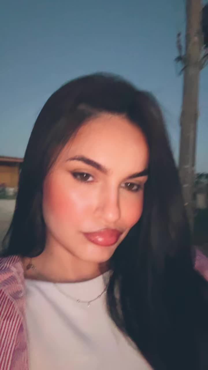 @𝑨𝑵𝑵𝑨 𝑴𝑨𝑵𝑬𝑳𝑳𝑰
