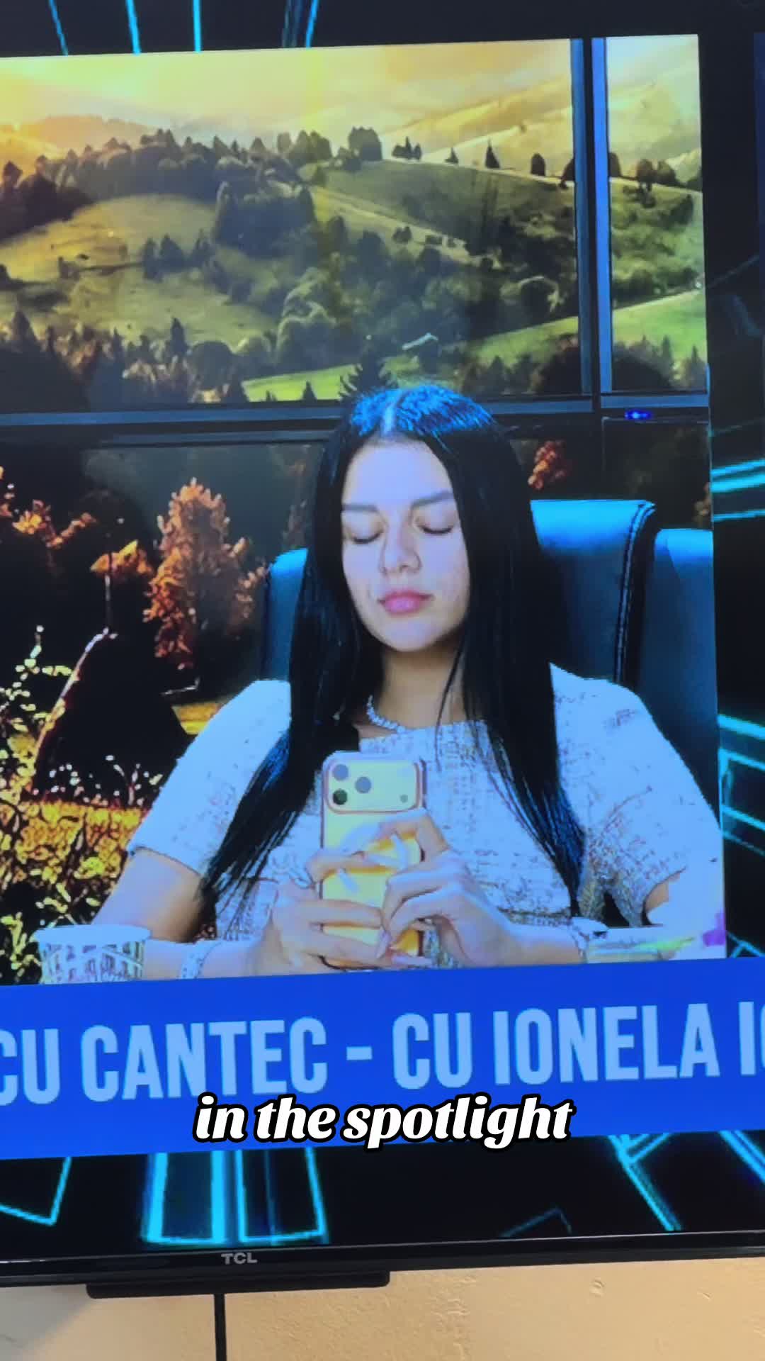 @AlexiaNicoleAlb🚀