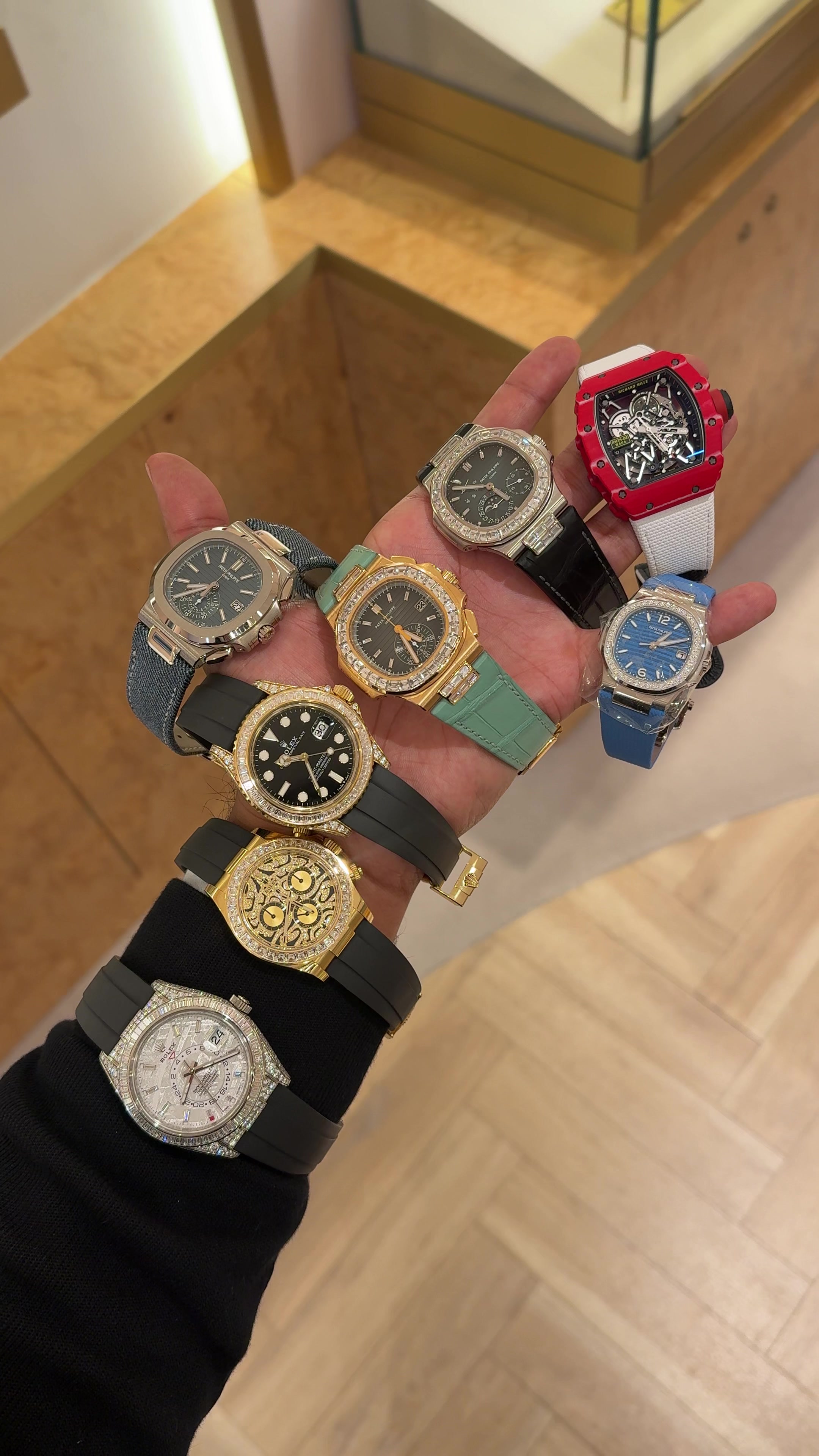@Luxe Watches