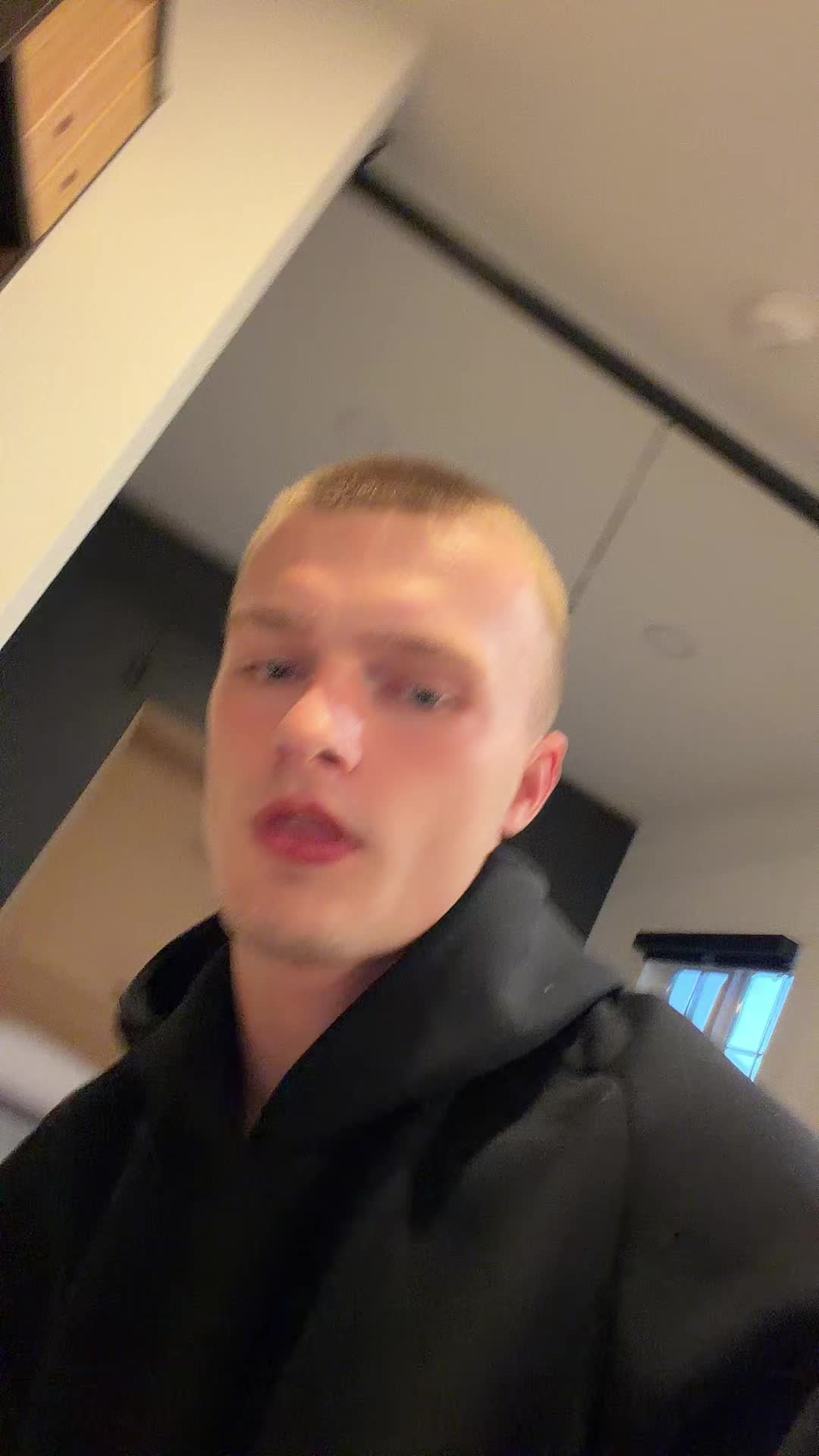 @Alex Uses Ai