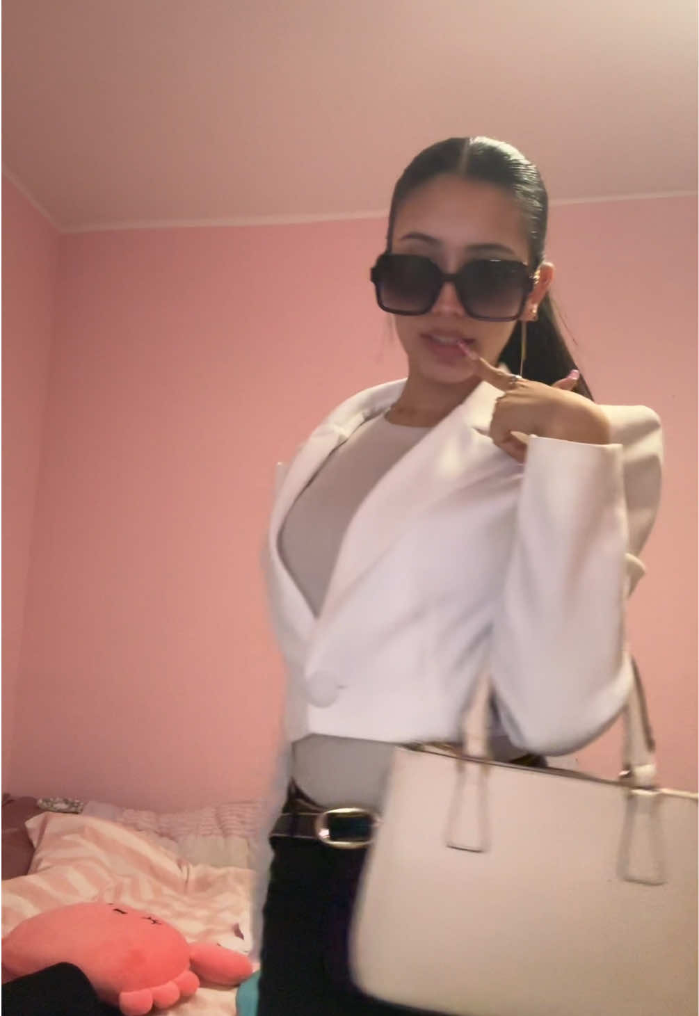 @𝒯𝒽𝑒𝑅𝑒𝒶𝓁𝒟𝒾𝓋𝒶💋