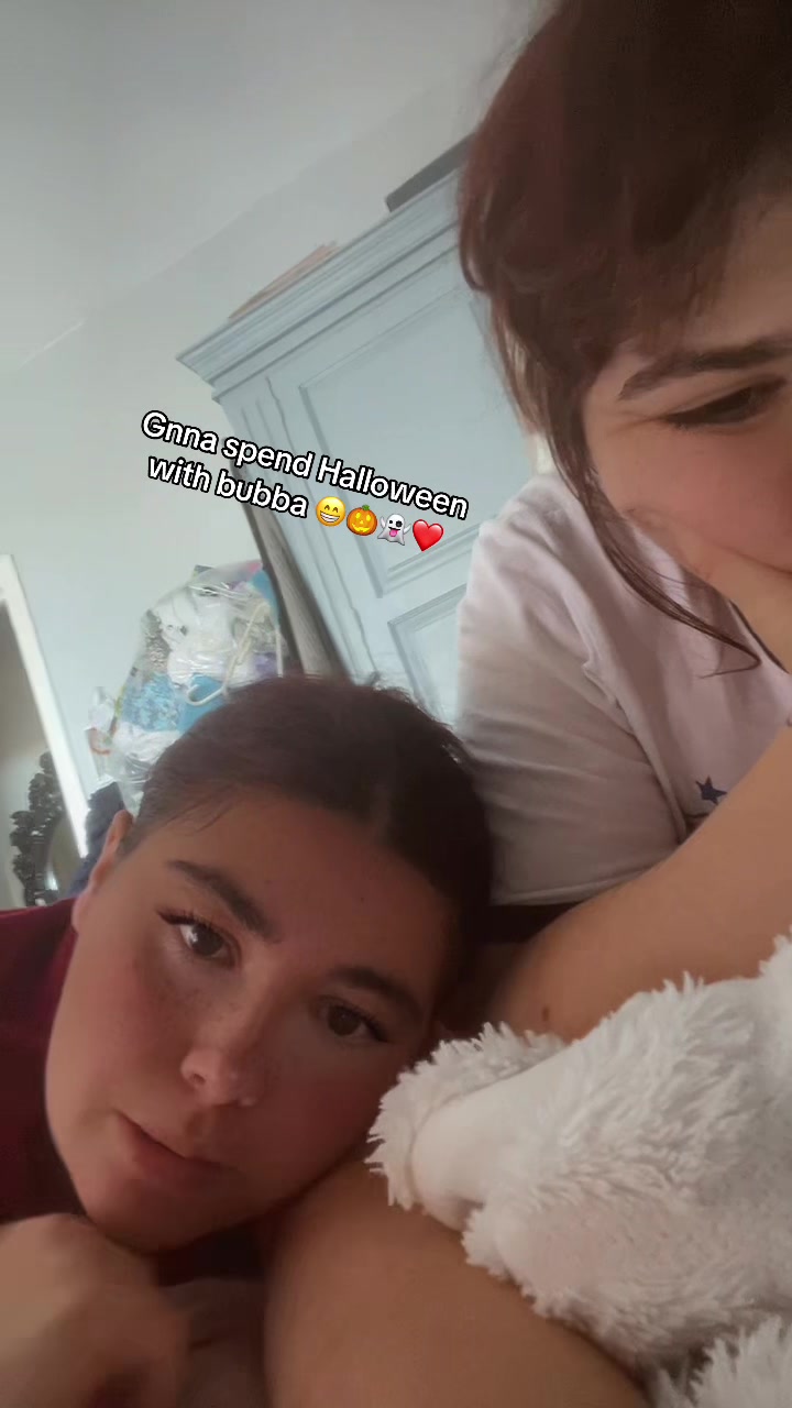 @Simmy Peach ᥫ᭡