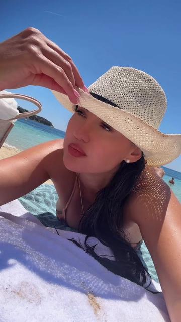 @Larysa Larysa
