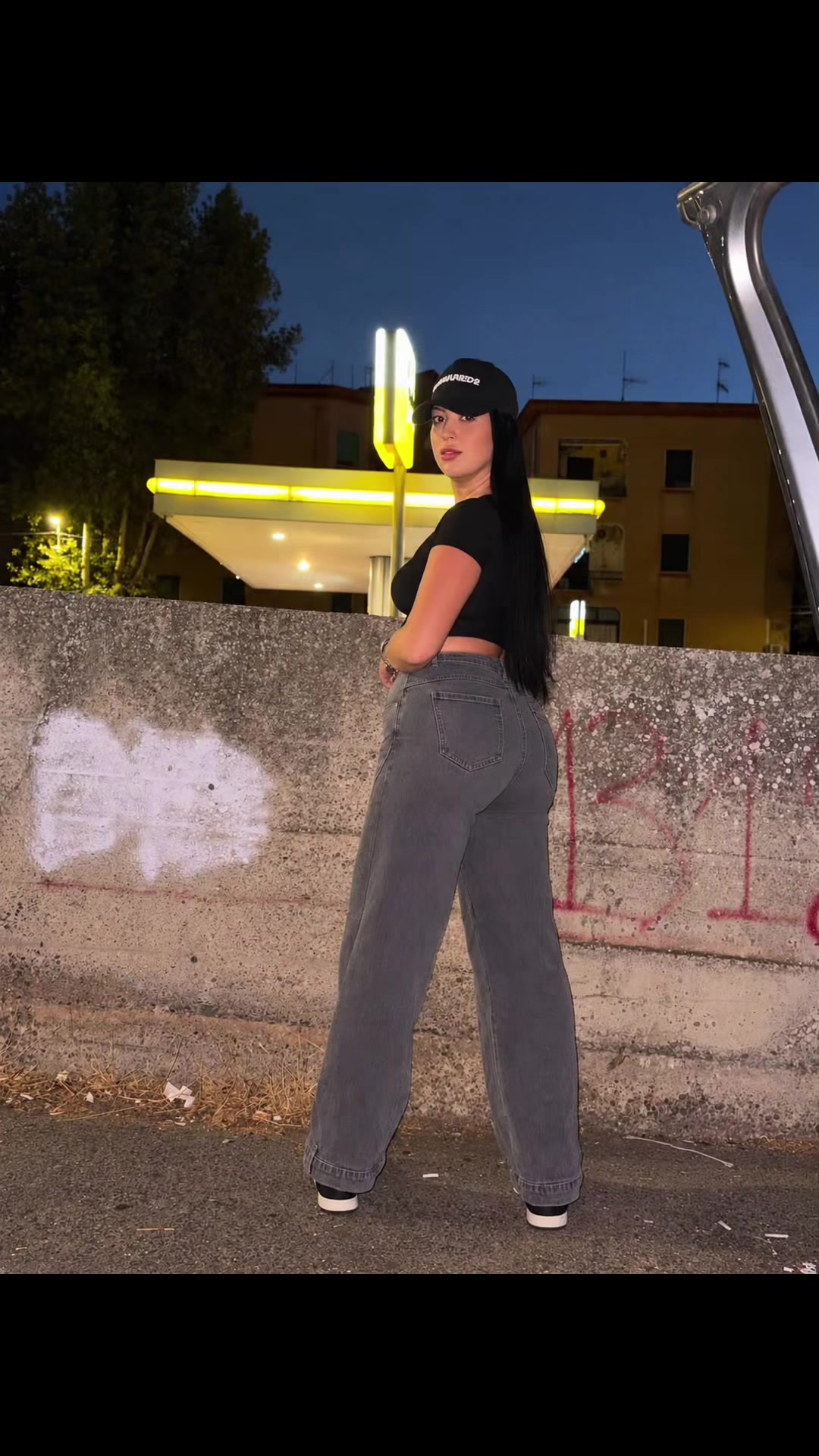 @L.B🎀🖤