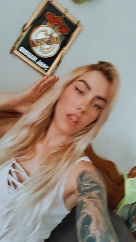 @AiinoaLaBabbii