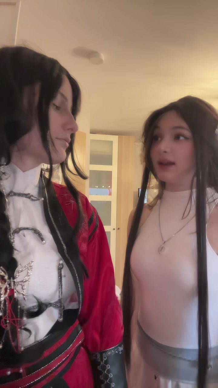 @emmaxcos_