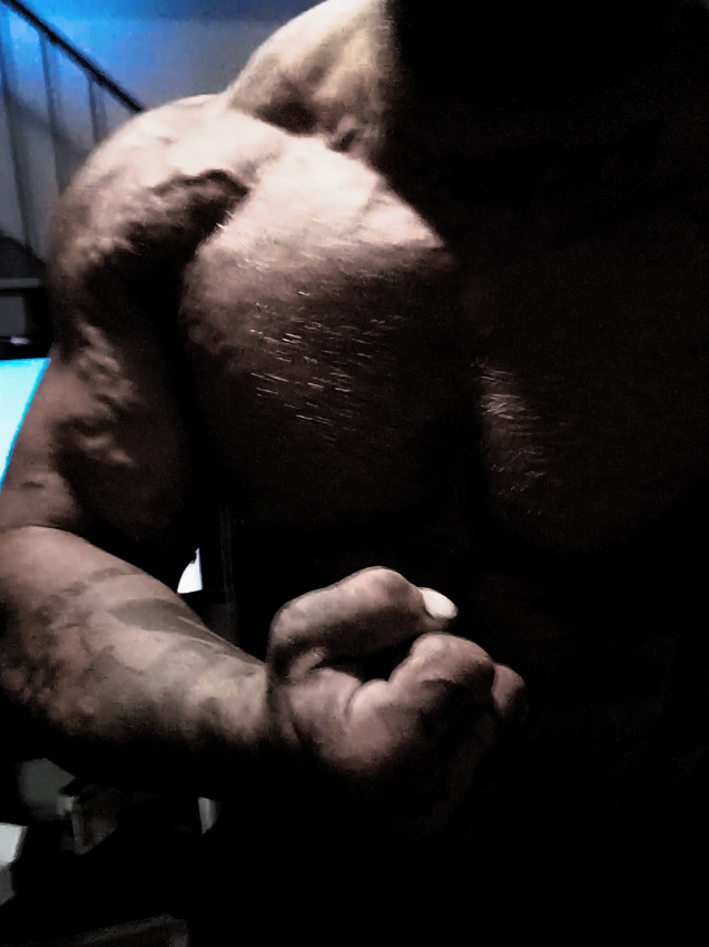 @Flesh_artist_1985