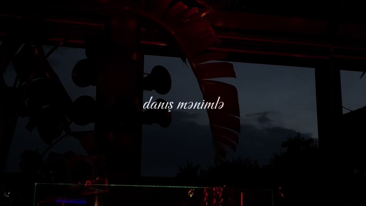 @⃟