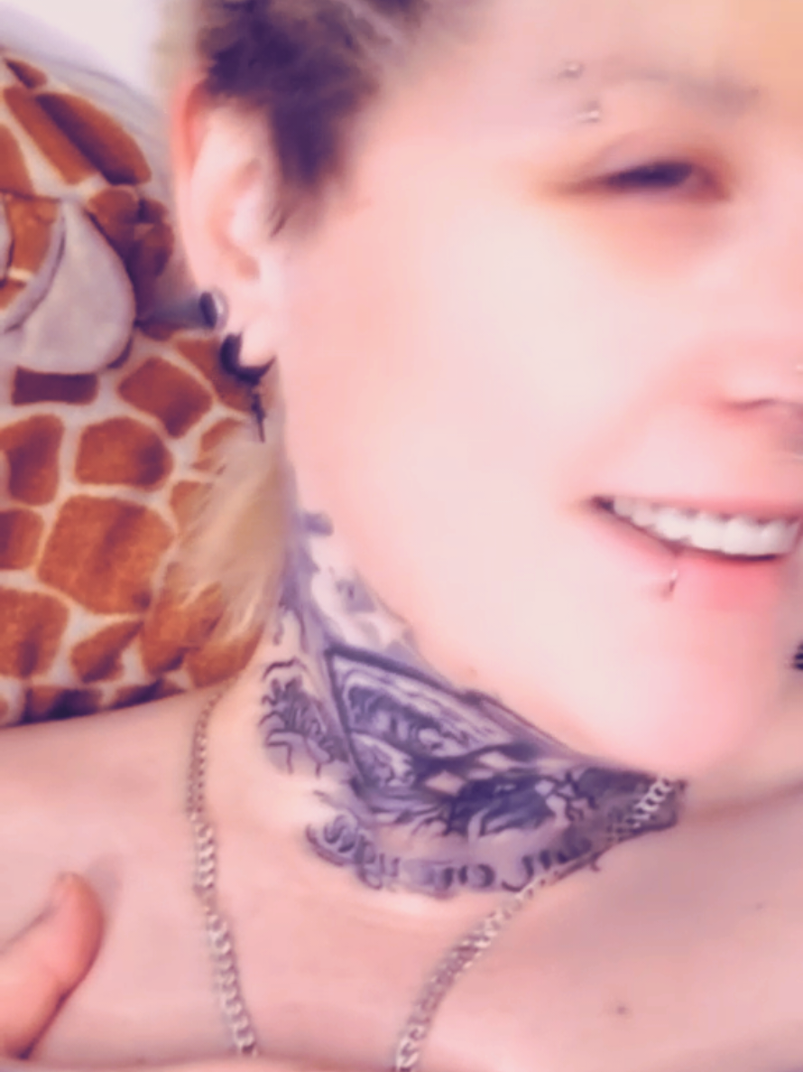 @𝚃𝚊𝚢𝚝𝚘𝚗'♡