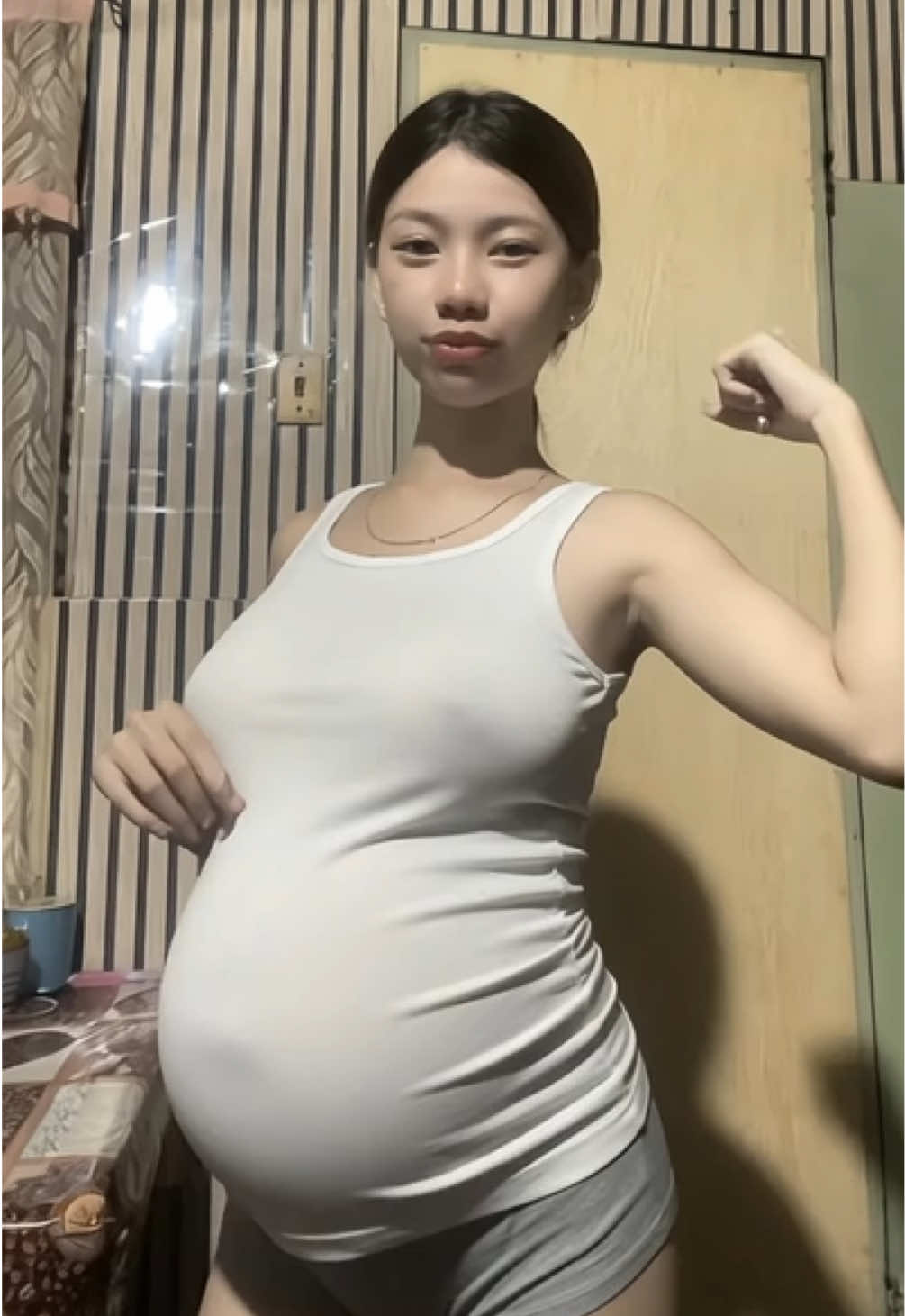 @Pregnant _adeline
