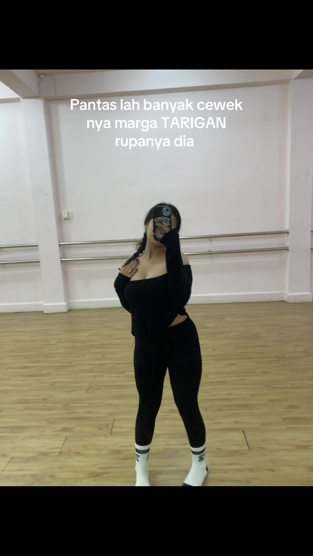 @Cewekspekkuli