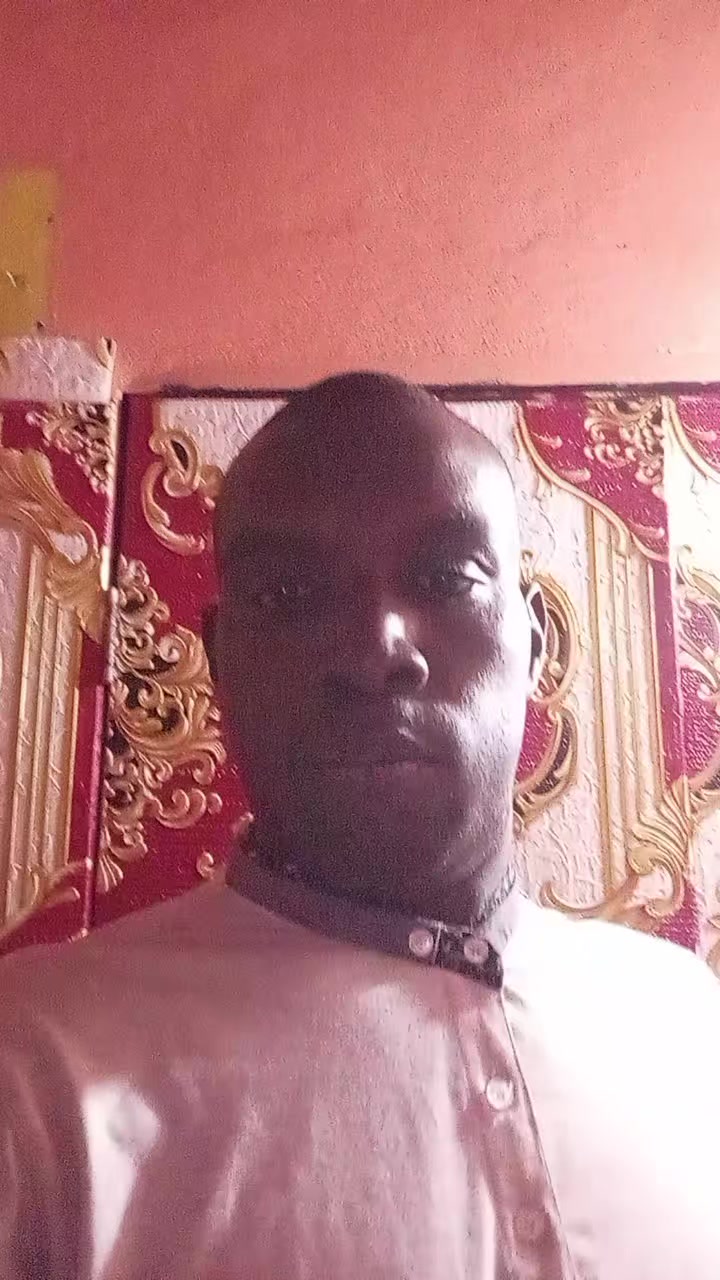 @Derval Maroon✊️