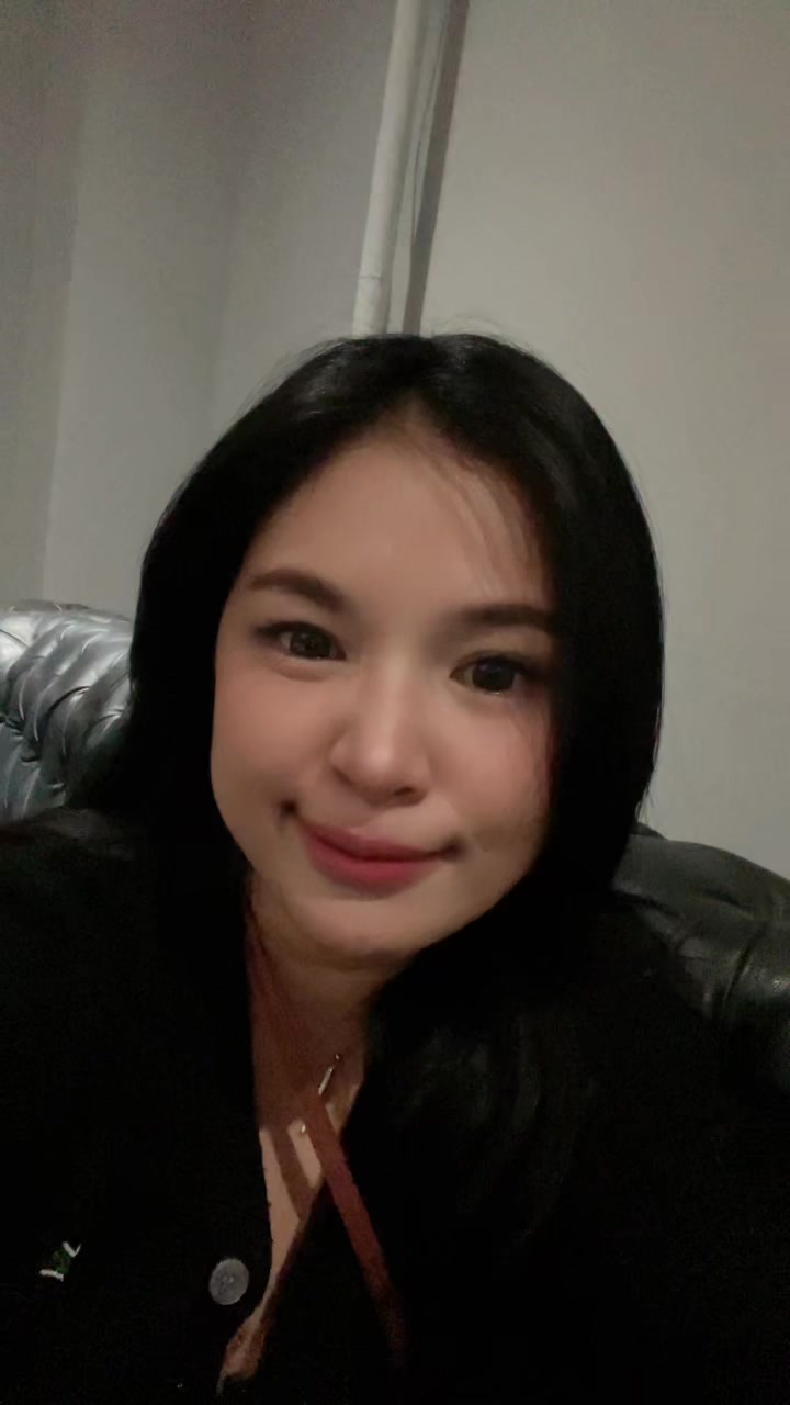 @Dhinycubel