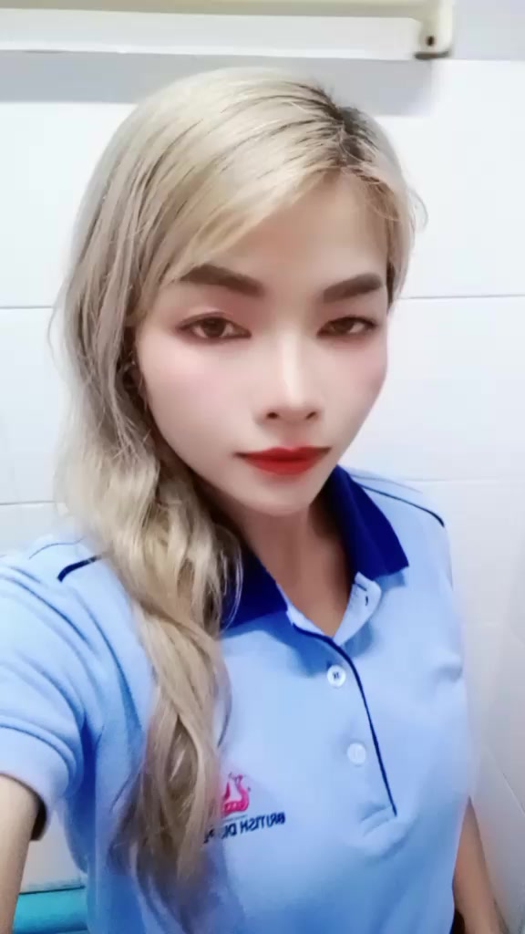 @แหม่ม เดือนขาว