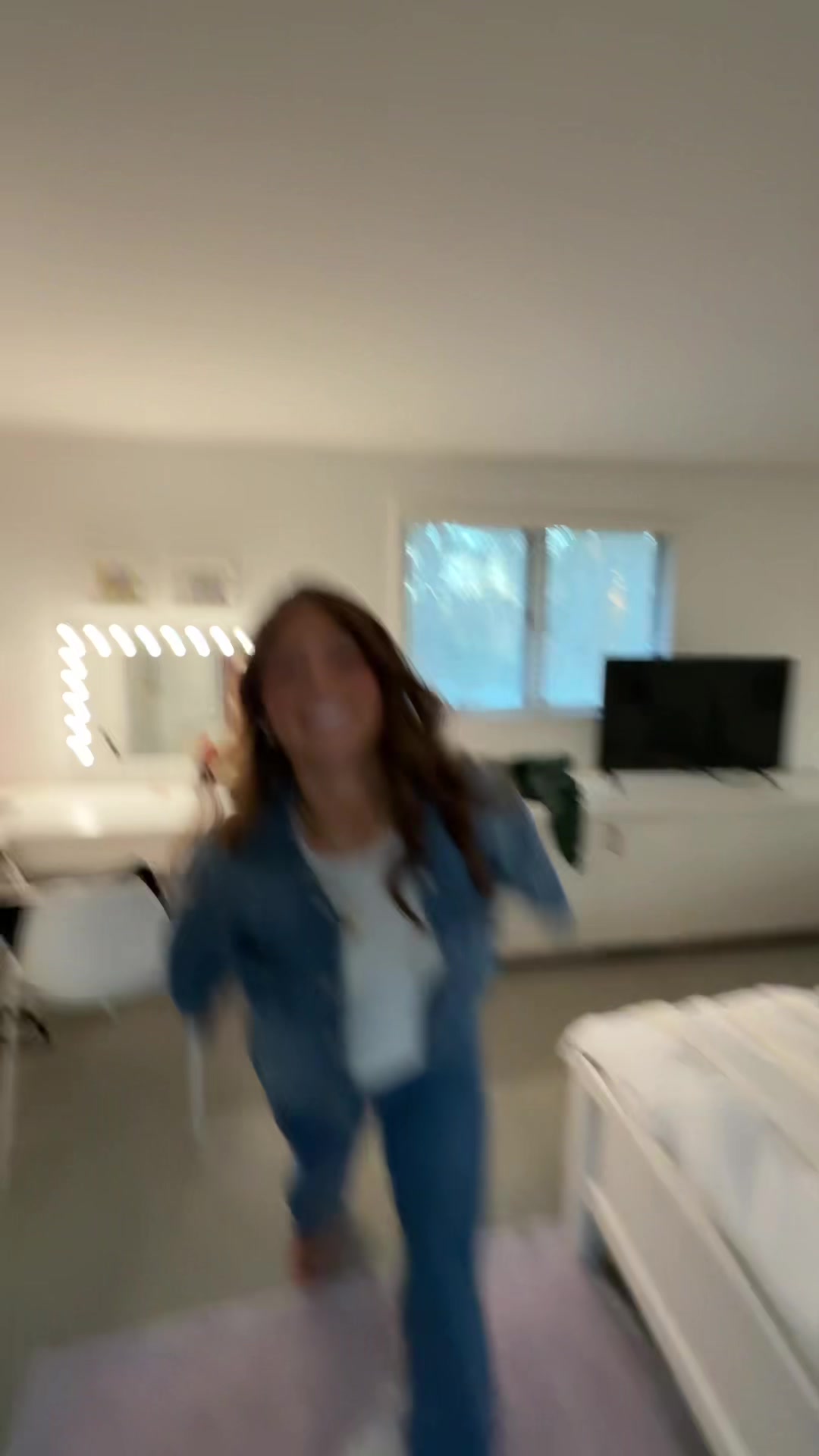 @lolaxcora