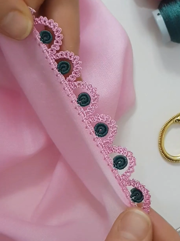 @𝐒𝐡𝐞𝐡𝐳𝐚𝐝𝐢 𝐋𝐨𝐨𝐤𝐬✨